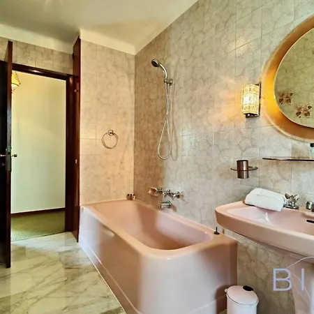 Magnificent With Swimming Pool And Garden In *