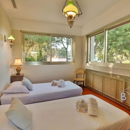 Villa Magnificent With Swimming Pool And Garden In Mougins