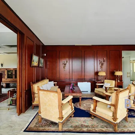 Magnificent With Swimming Pool And Garden In * Mougins